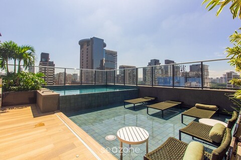 메트로에서 650m 거리의 풀 스튜디오 Nxp1005