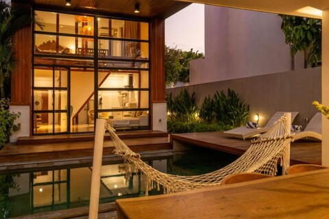Stylish Tropical 2BR Villa, Berawa Canggu, 400m to Finns