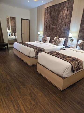 호텔 엑조틱, 골든 템플 근처