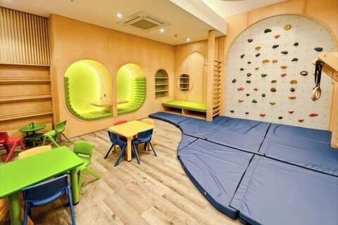 Newly Studio Apt w/ Pool, Gym Netflix