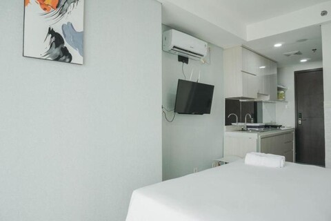 Comfort Studio @ Daan Mogot City Apartment By Travelio