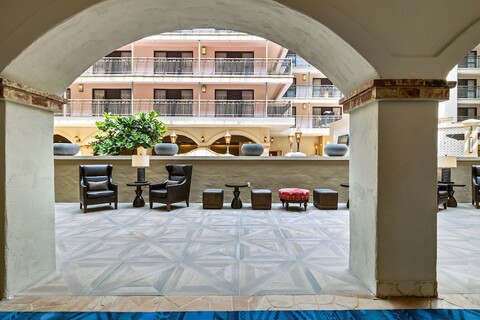 엠버시 스위트 바이 힐튼 로스앤젤레스 LAX 사우스/엘세건도