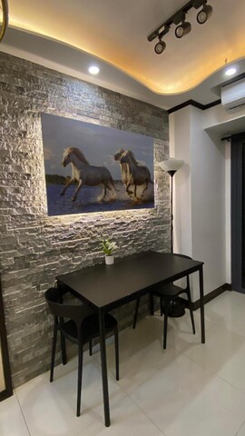 쇼어 콘도텔 인 파사이 MOA