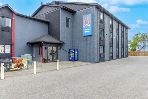 모텔 6 나이아가라 폭포, 온타리오 – 폭포 근처