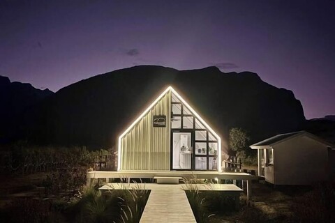 Paradise Resort & Cafe