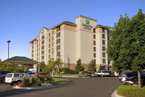 엠버시 스위트 바이 힐튼 덴버 인터내셔널 에어포트
