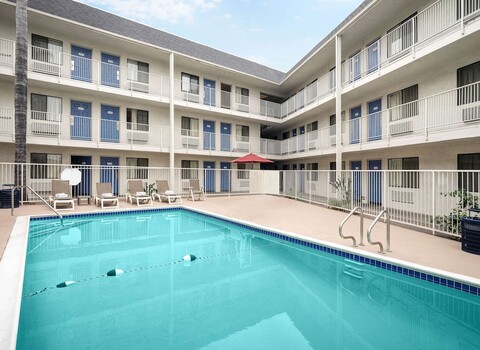 모텔 6 부에나 파크, 캘리포니아 - 노츠 베리 팜 - 디즈니랜드