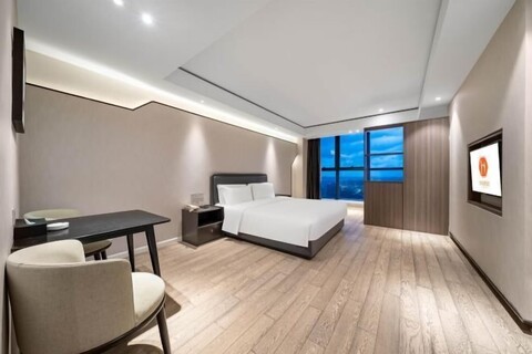 Huanlesong Hotel (Jiaxing Zhongguancun Wanli Square)
