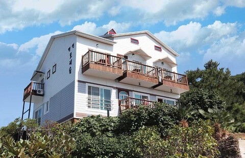 Geoje Sand Forest Pension