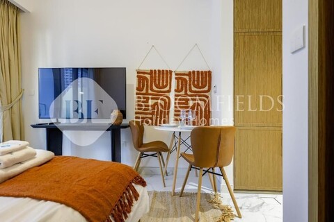 아지지의 블룸필즈 환상적인 스튜디오