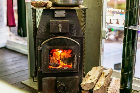 Pension right in front of the fish market