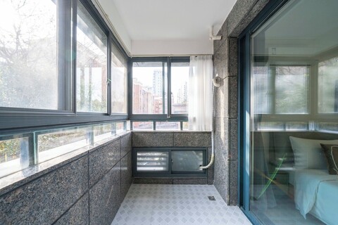 타임스 톈산 2베드룸 레지던스, 지하철 근처