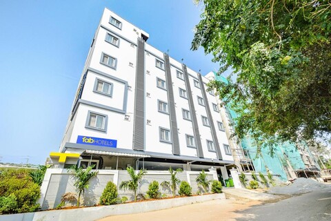 FabHotel SSR Ikon Suites