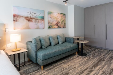 나이틀리어 나라빈