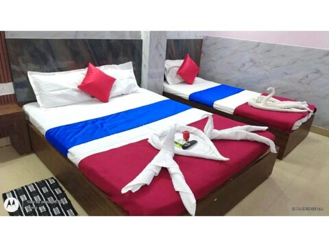 Goroomgo Chandra Bindu Swargadwar Golden Beach Puri