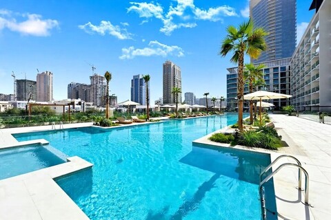 보그 | 빙하티 피닉스 JVC, 서클 몰 근처