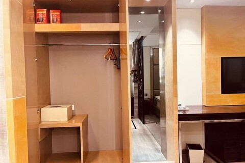 Hongkou Silver Hotel