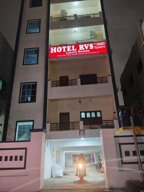 HOTEL RVS SQUARe