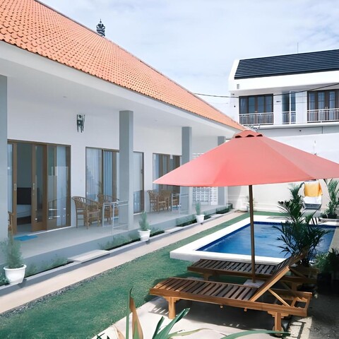 테갈 사리 홈스테이