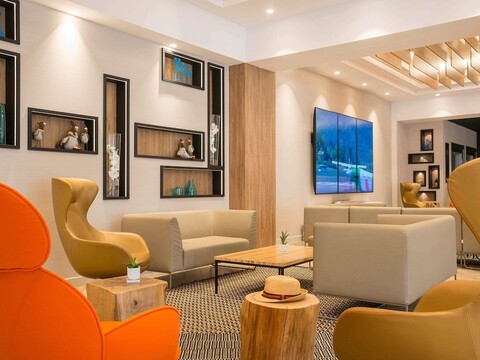 노보텔 니스 아레나스 아에로포트