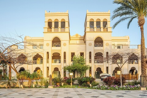 그랜드 팰리스, 커플 전용, 18세 이상