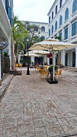 비스트로 드 파리 호텔 앤 프렌치 퀴진