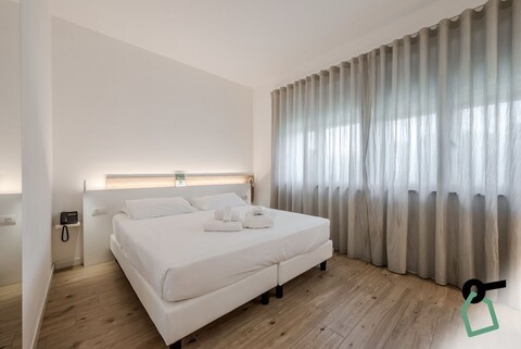 홀리데이 룸 컬렉션, 티레니아