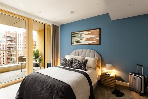 찰스 호프 런던 배터시