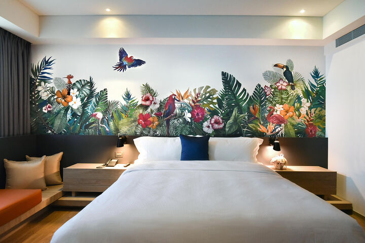 room detail thumbnail 2