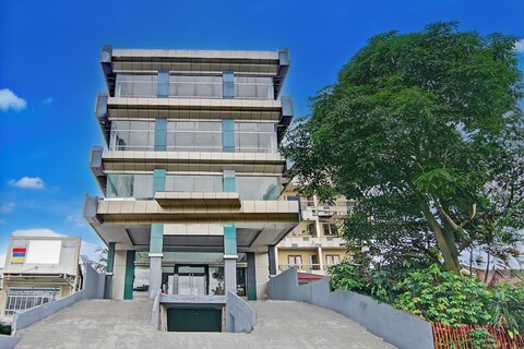 타운하우스 오크 페칸바루, 몰 페칸바루 근처, 이전 이름 호텔 그랜드 사하라