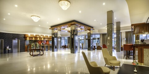 레미센스  호텔  메트로폴