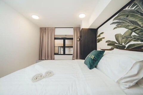 GRID 6pax Modern Nanyang Loft Medini Legoland