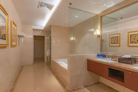 Zhongjia Palace Hot Spring Hotel