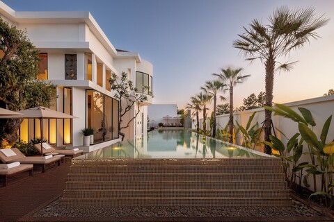 신타나 사야 레지던스