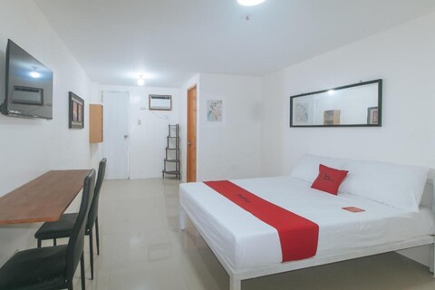 레드도어즈 앳 FCCG 골드문 부티크 호텔