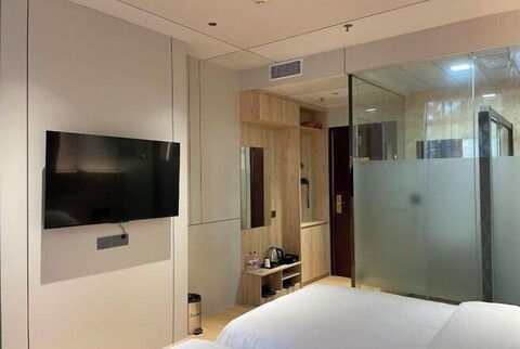 Guangzhou T Hotel (ChangPan Subway Station)