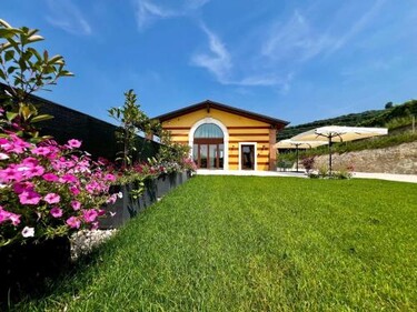 Bio Agriturismo Falezze