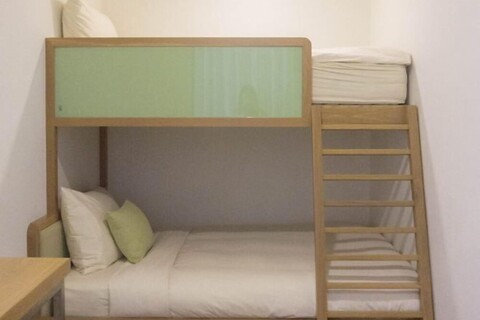 Beachfront 2 Bedroom Appartment with Glass wall by Villuxy