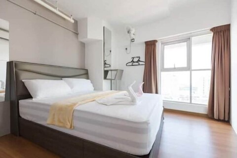 3-Bed Exec Suite RumahKu Airport Penang