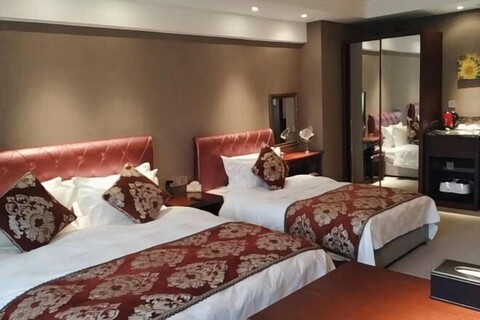 Bremen Hotel ( Central Street)