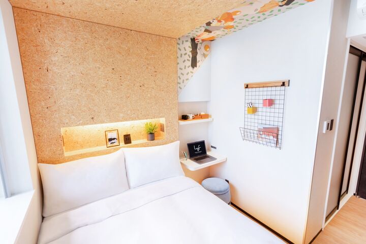 room detail thumbnail 1