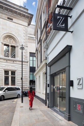 더 Z 호텔 레스터 스퀘어