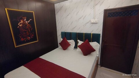 라다 크리슈나 홈