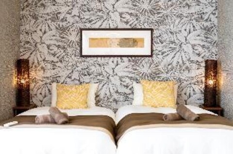 Within 5 Minutes by Car to the Downtown Area  Fre