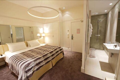 르 세사르 호텔