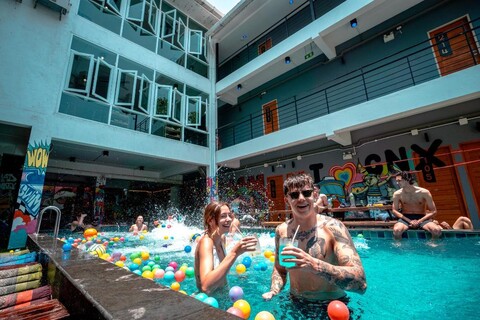 매드 몽키 치앙마이