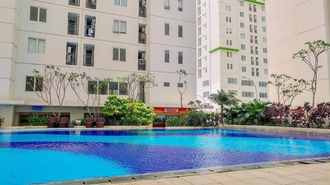 Fully Furnished and Cozy 2Br at Bassura City Apartment
