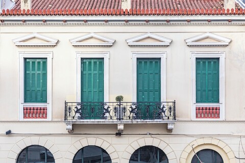 일리오트로피오 아테네, 티시오