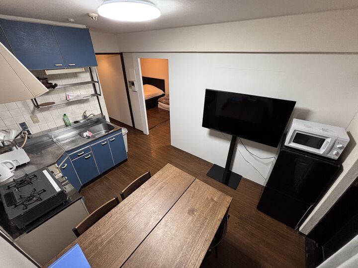 room detail thumbnail 1
