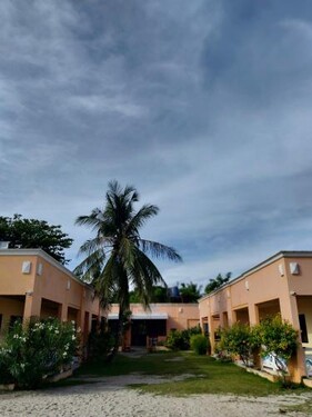 Crisols Beach resort Malapascua Island